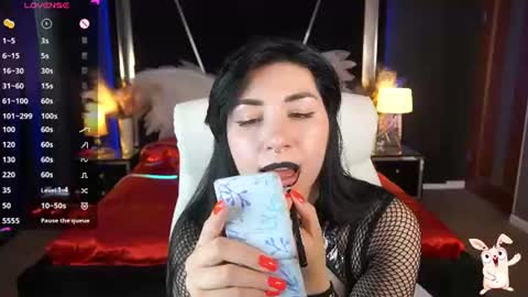 Snapshot of emilycandys chatting on 06.20.26 Emy online show from 06.20.26