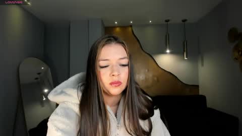 Emily Carter online show from 05.04.26