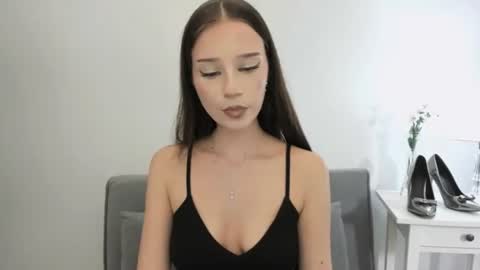 EmilyCharming online show from 09.18.25