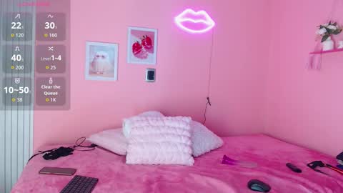 Snapshot of emilycollins__ chatting on 02.20.26 Emily online show from 02.20.26