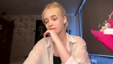 Snapshot of emilydelsol chatting on 07.06.26 Anetta Anna online show from 07.06.26