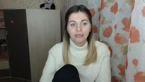 Snapshot of emilyfork chatting on 12.10.24 emilyfork online show from 12.10.24