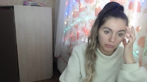 Snapshot of emilyfork chatting on 02.10.25 emilyfork online show from 02.10.25