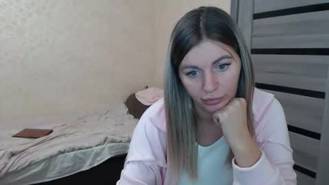 Snapshot of emilyfork chatting on 09.15.25 emilyfork online show from 09.15.25