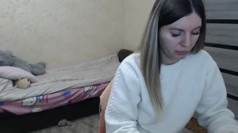 Snapshot of emilyfork chatting on 12.19.25 emilyfork online show from 12.19.25