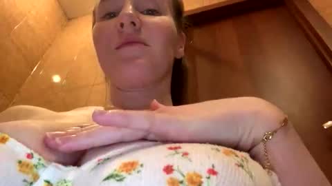 emilygibbes online show from 05.06.26