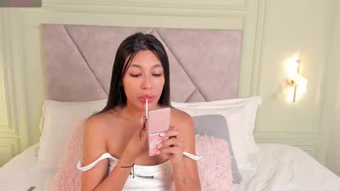 Snapshot of emilyh_ chatting on 03.12.26 Emily online show from 03.12.26