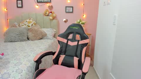 Emily online show from 11.15.25