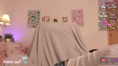 Snapshot of emilyincb1 chatting on 05.15.26 first stream May 5 ig online show from 05.15.26