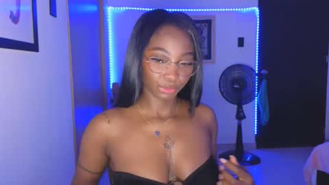 Emily Kissx online show from 11.04.25