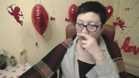 Snapshot of emilyl0vee chatting on 02.03.26 Emily online show from 02.03.26