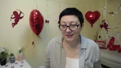 Snapshot of emilyl0vee chatting on 02.03.26 Emily online show from 02.03.26