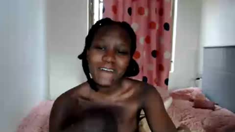 Snapshot of emilyposha chatting on 07.17.26 Emilly online show from 07.17.26