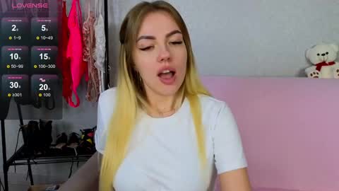 Emily Robbie online show from 02.27.25