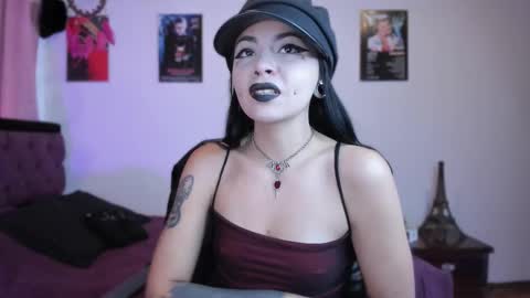 Snapshot of emilyrymer chatting on 03.08.25 Emily Support me to have 100 likes plx online show from 03.08.25