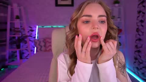 Snapshot of emilysunshines chatting on 05.01.26 MY NAME IS Emily WELCOME EVERYONE I WILL BE HAPPY TO GIVE YOU WHAT YOU HAVE DREAMED OF FOR SO LONG online show from 05.01.26