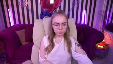 Snapshot of emilysunshines chatting on 05.07.26 MY NAME IS Emily WELCOME EVERYONE I WILL BE HAPPY TO GIVE YOU WHAT YOU HAVE DREAMED OF FOR SO LONG online show from 05.07.26