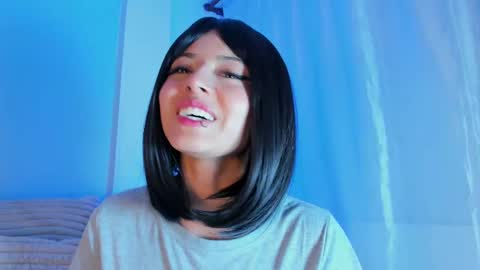 Snapshot of emilywithe_ chatting on 09.29.25    online show from 09.29.25