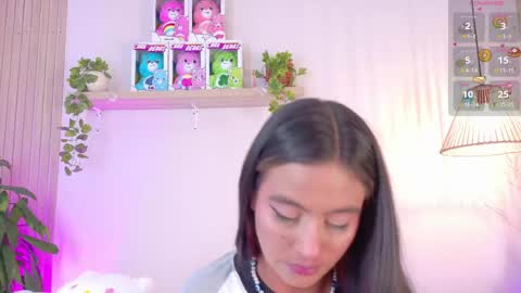 Emily Bank online show from 05.05.26