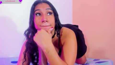 Snapshot of emilyy_walker chatting on 03.18.26 emilyy_walker online show from 03.18.26