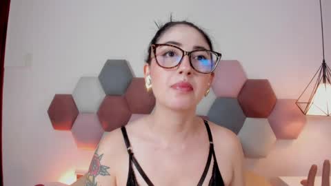 Emilyy Watson online show from 04.01.26