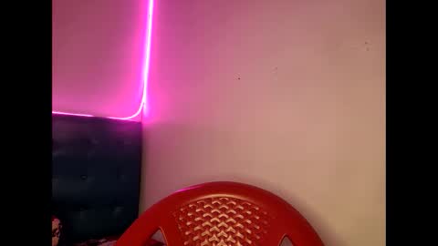 L i a    time online 7am - 1pm Gtm-5  online show from 02.01.26