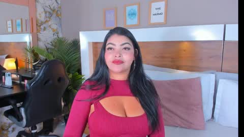Emma  online show from 04.25.26