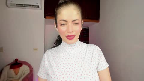 Snapshot of emma_blanco chatting on 12.17.24 Emma online show from 12.17.24