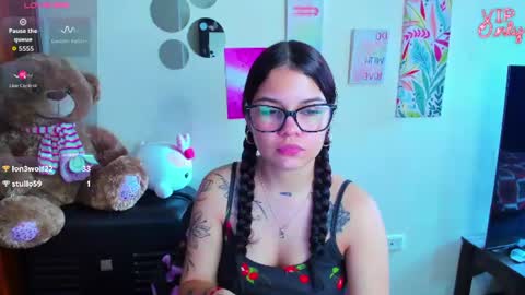 Snapshot of emma_boo_ chatting on 06.12.26 emma_boo_ online show from 06.12.26