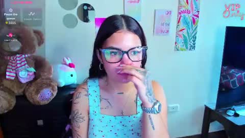 Snapshot of emma_boo_ chatting on 06.24.26 emma_boo_ online show from 06.24.26
