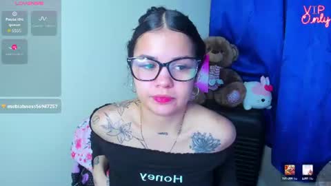 Snapshot of emma_boo_ chatting on 07.20.26 emma_boo_ online show from 07.20.26