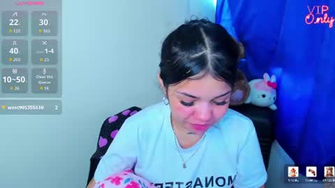 Snapshot of emma_boo_ chatting on 07.30.26 emma_boo_ online show from 07.30.26