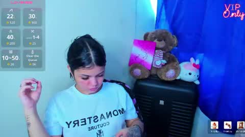 Snapshot of emma_boo_ chatting on 07.31.26 emma_boo_ online show from 07.31.26