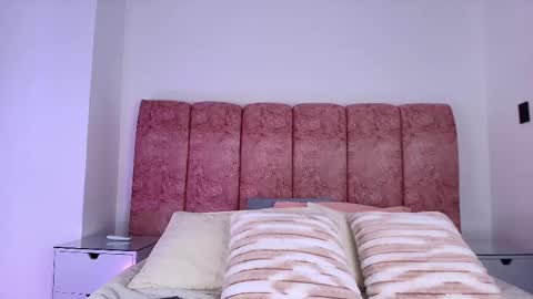 Snapshot of emma_curvy1 chatting on 11.21.25 Emma online show from 11.21.25