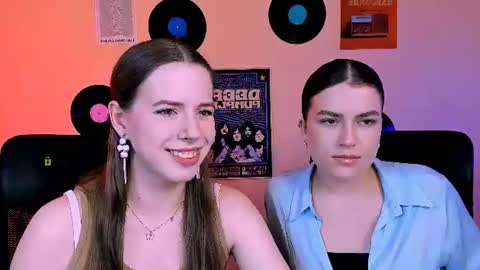 Snapshot of emma_dark_ chatting on 06.25.26 emma_dark_ online show from 06.25.26