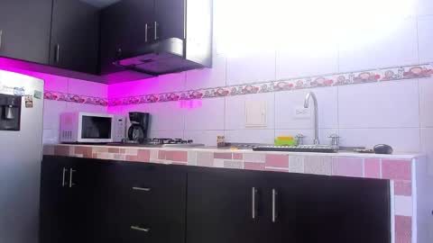 Snapshot of emma_eva1 chatting on 10.27.25 Emma online show from 10.27.25