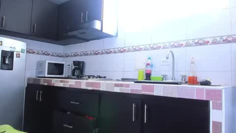 Snapshot of emma_eva1 chatting on 10.30.25 Emma online show from 10.30.25