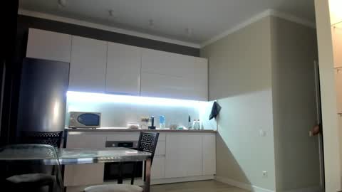 Emma online show from 12.19.24