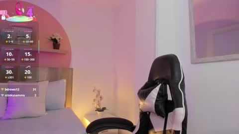 Snapshot of emma_greeyy chatting on 10.20.25 E M M A online show from 10.20.25