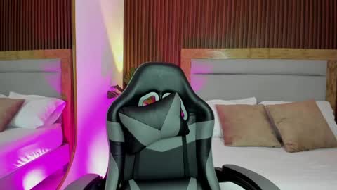 E M M A online show from 05.05.26