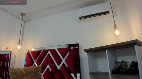 emma_jewl online show from 12.02.25