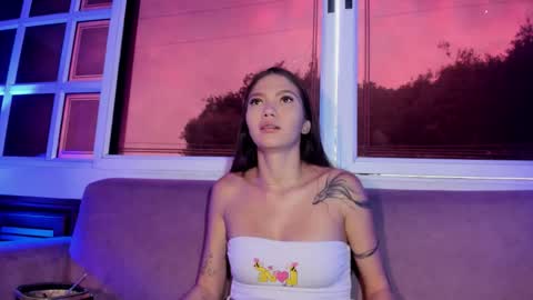 emma_jhoons online show from 02.12.26