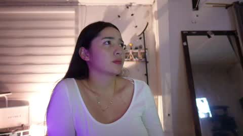 Snapshot of emma_johnson_ chatting on 12.06.24 emma_johnson_ online show from 12.06.24