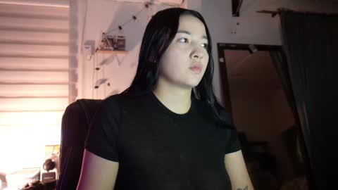 Snapshot of emma_johnson_ chatting on 12.24.24 emma_johnson_ online show from 12.24.24