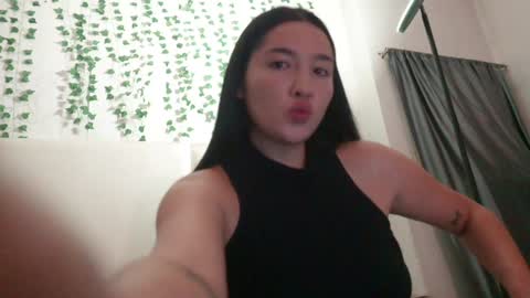 Snapshot of emma_johnson_ chatting on 10.21.25 emma_johnson_ online show from 10.21.25