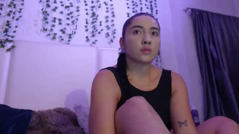 emma_johnson_ online show from 04.28.26