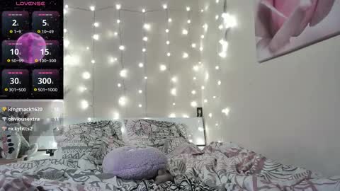 Snapshot of emma_just chatting on 10.30.25 emma_just online show from 10.30.25