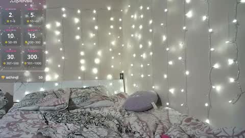 Snapshot of emma_just chatting on 12.23.25 emma_just online show from 12.23.25