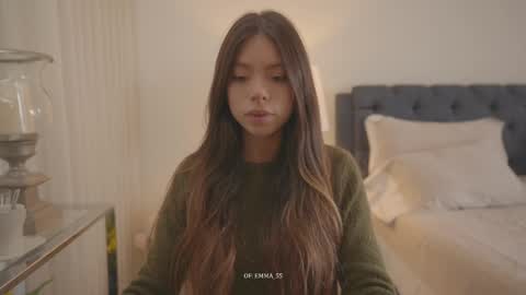 Snapshot of emma_lu1 chatting on 10.16.25 emma_lu1 online show from 10.16.25