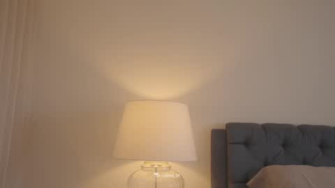 emma_lu1 online show from 11.18.25